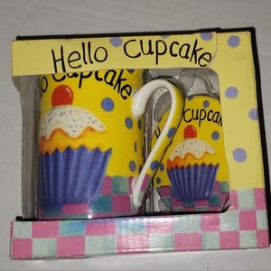 Hello cupcake coffee cup mug with top in box